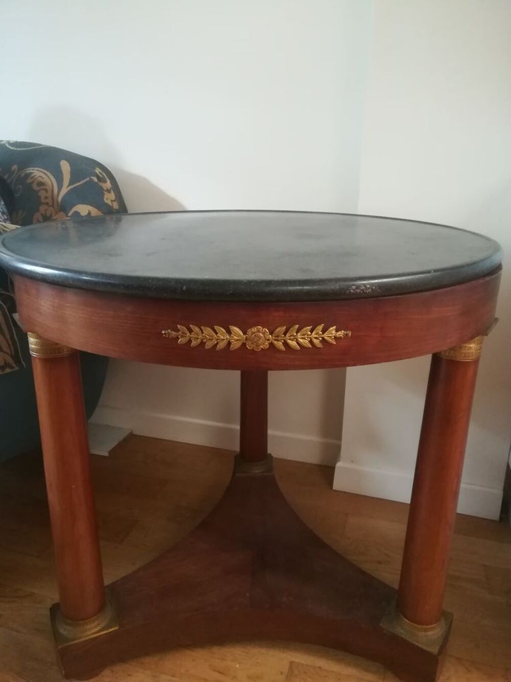 GUERIDON-TABLE STYLE EMPIRE Meubles