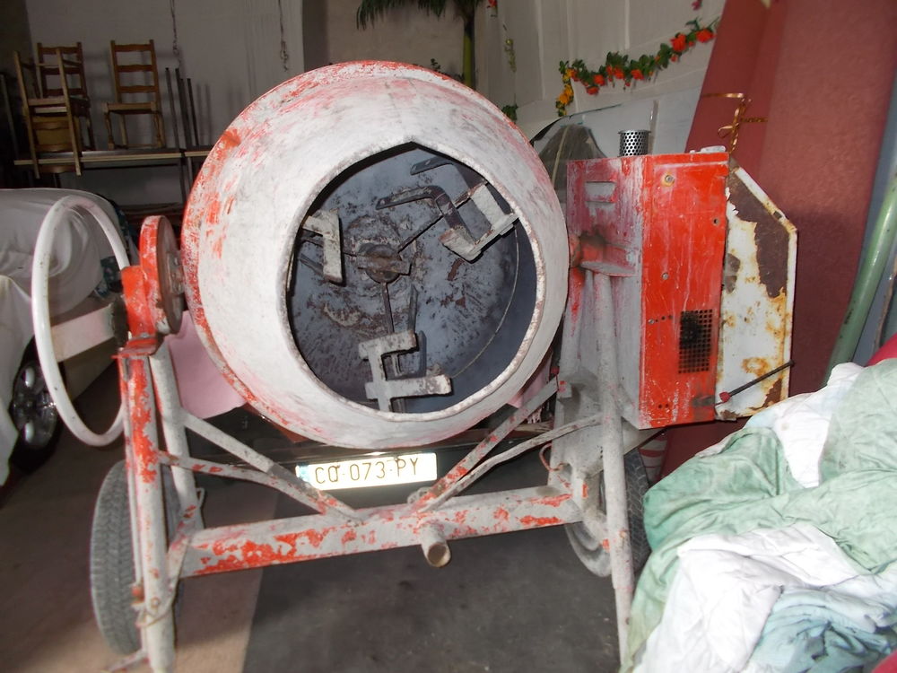 grosse b&eacute;tonni&egrave;re 380 litre honda faire prix Bricolage