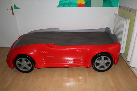 lit enfant voiture 375 Osny (95)