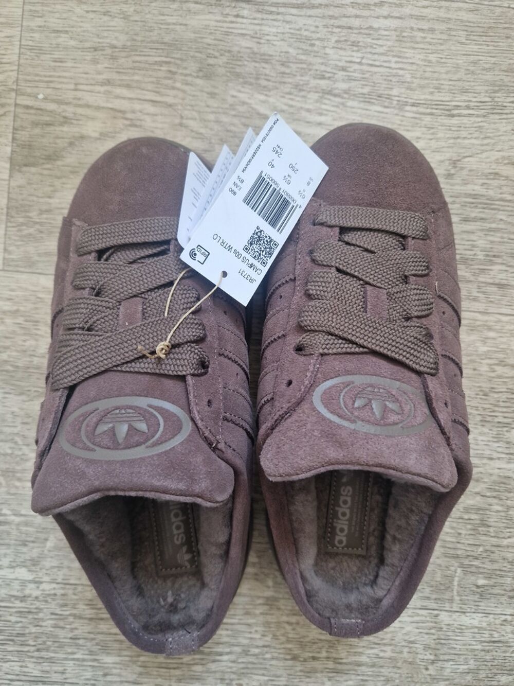 Baskets marron daim Adidas &eacute;tiquette neuve Chaussures