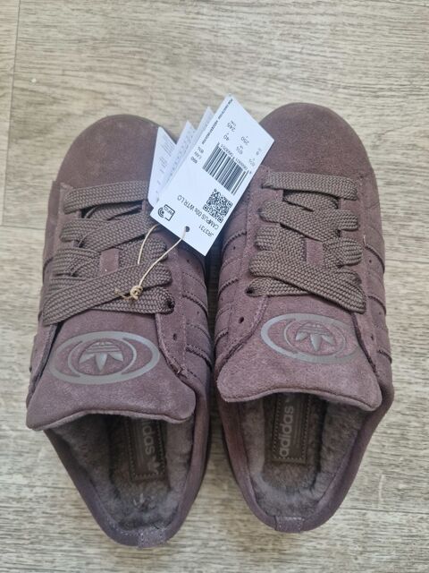 Baskets marron daim Adidas étiquette neuve 70 Nantes (44)