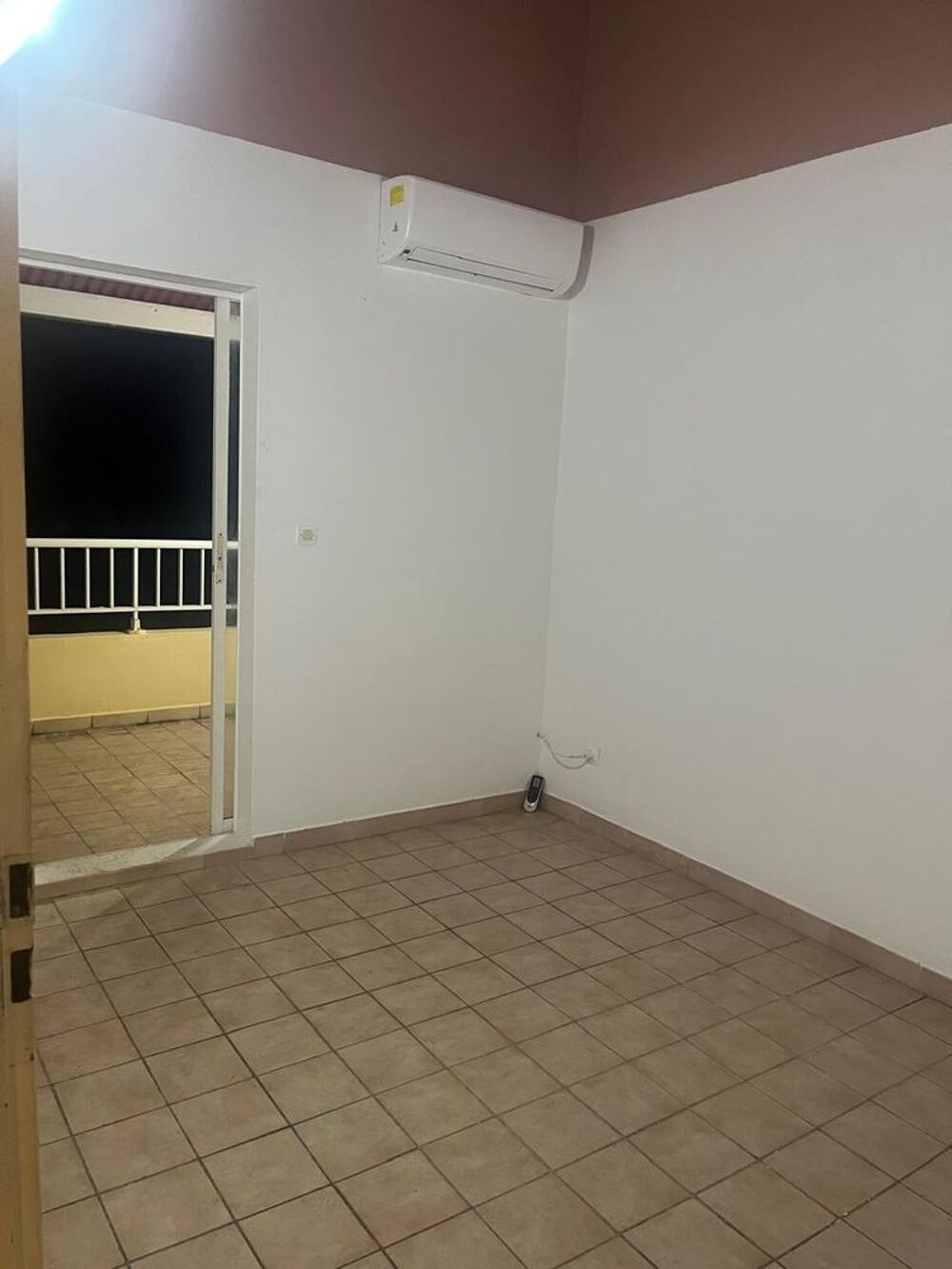Location Appartement appartement F4 avec une superficie de 82 m2 habitable, Sainte-rose
