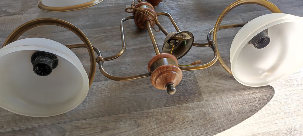Lustre luminaire bois et fa&ccedil;on laiton vendu par deux Décoration