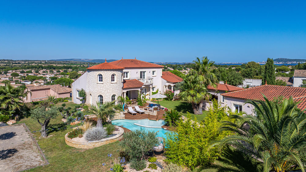 Vente Villa Villa de caractère 8 pièces 262 m² Mèze