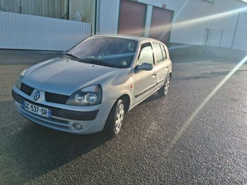 Renault clio ii &agrave;&euro; vendre  Clio