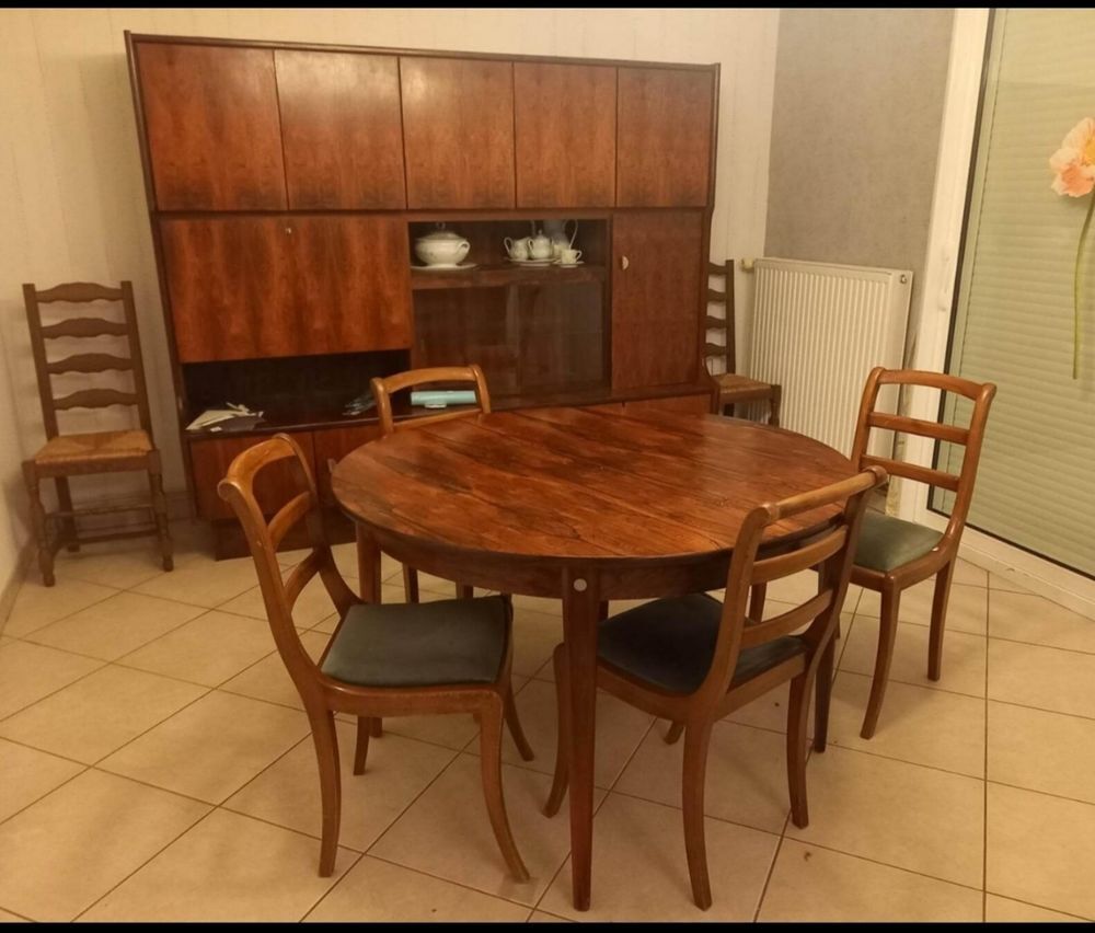 living, table et chaises palissandre de Rio Meubles