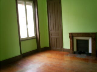  Appartement à louer 4 pièces 100 m²