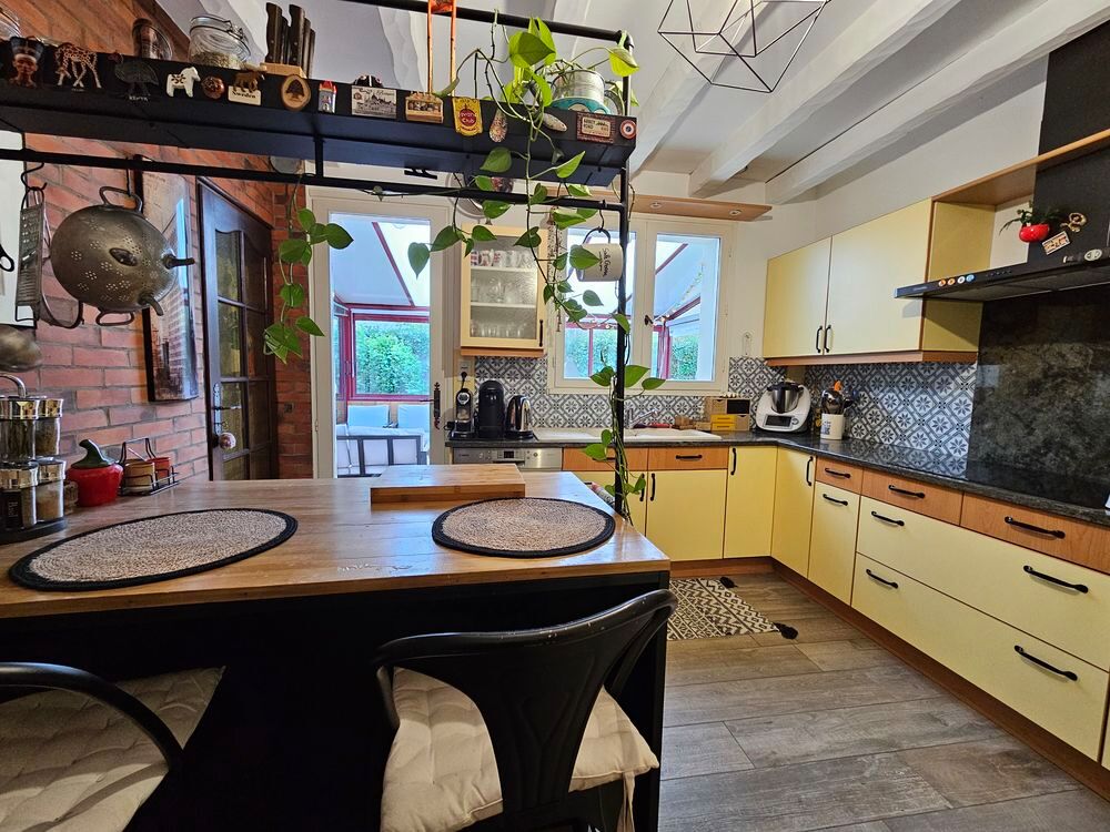 Vente Maison Villa de 3 à 6 chambres - 5 pièces - 140 m²hab - Miribel