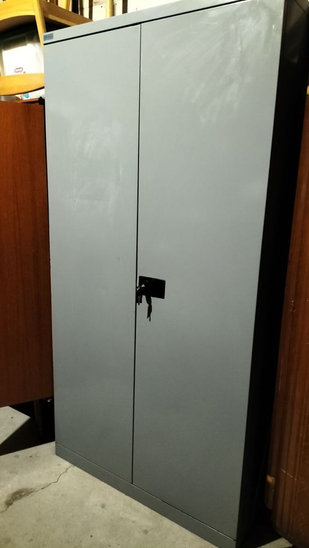 Armoire d'atelier en tr&egrave;s bon &eacute;tat Bricolage