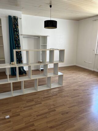  Appartement à louer 1 pièce 32 m²
