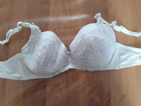 SOUTIEN GEORGE ET BRASSIERE 14 Bezons (95)