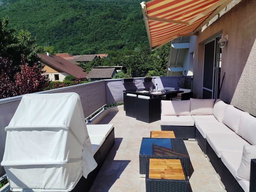 Vente Appartement Appartement-Maison en Attique 1er-jardin 150 m2, terrasse balcon 25 m2, vue dégagée Jura, Alpes Collonges