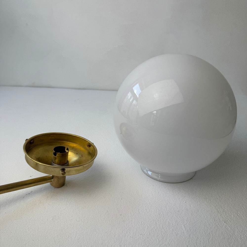 ANCIENNE LAMPE POTENCE LAITON &amp; OPALINE VINTAGE
D�coration