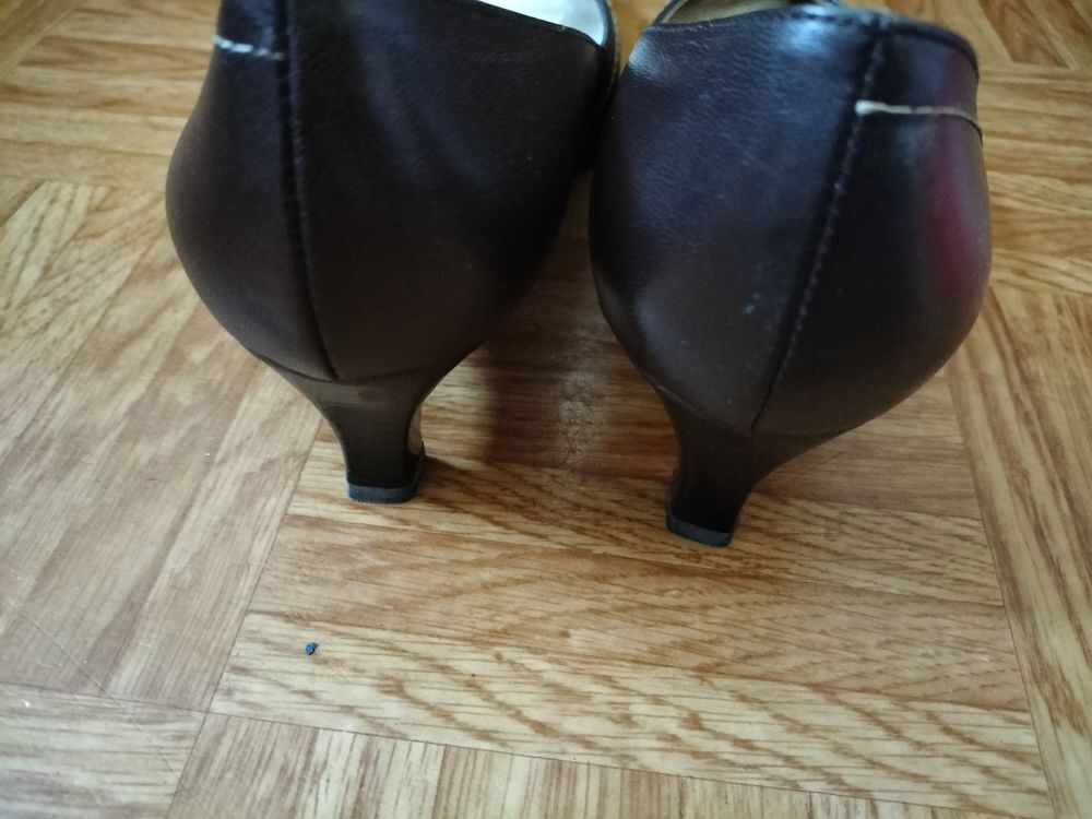 Escarpins marron fonc&eacute; Chaussures