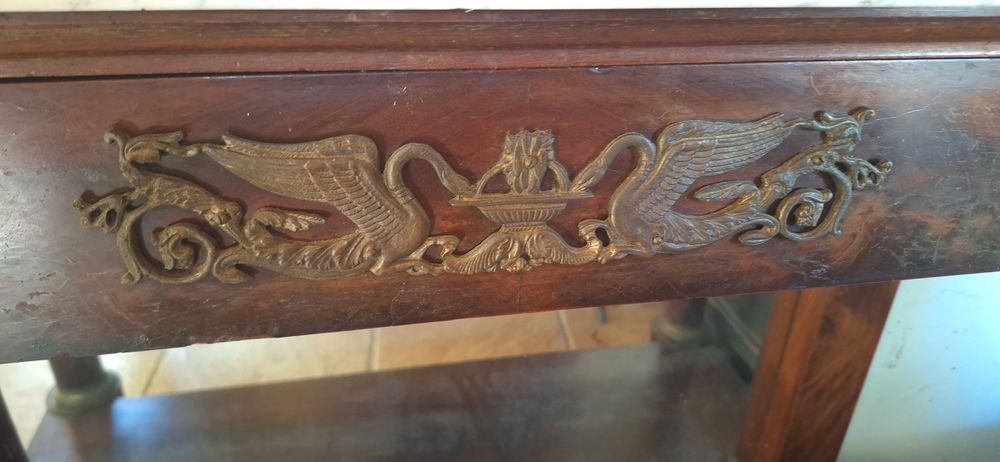 RARE CONSOLE EMPIRE EN ACAJOU, MARBRE ET BRONZES CISELES Meubles
