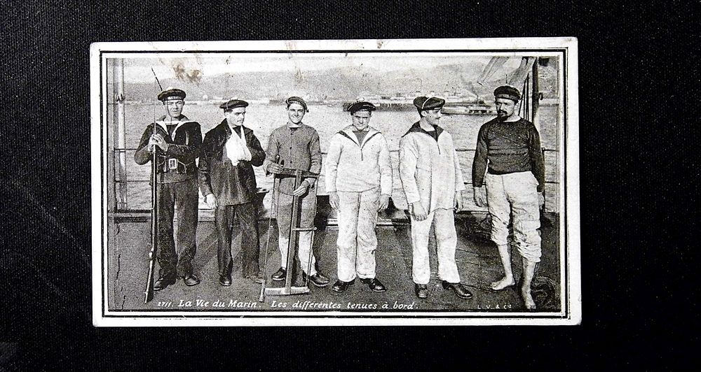 Carte postale publicitaire ancienne GRAVELINES magasin CORNOIS 9 rue de Calais marin bateau 