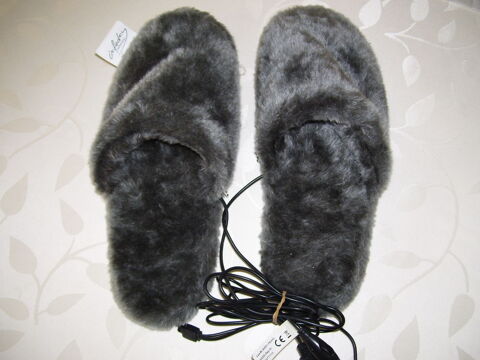 Chausson Chauffe-Pieds doux en Peluche USB lectrique neuf
12 Estres-Saint-Denis (60)