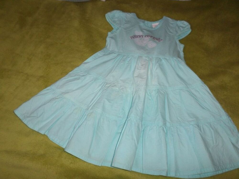 Robe 3 ans
Tr&egrave;s bon &eacute;tat Vêtements enfants