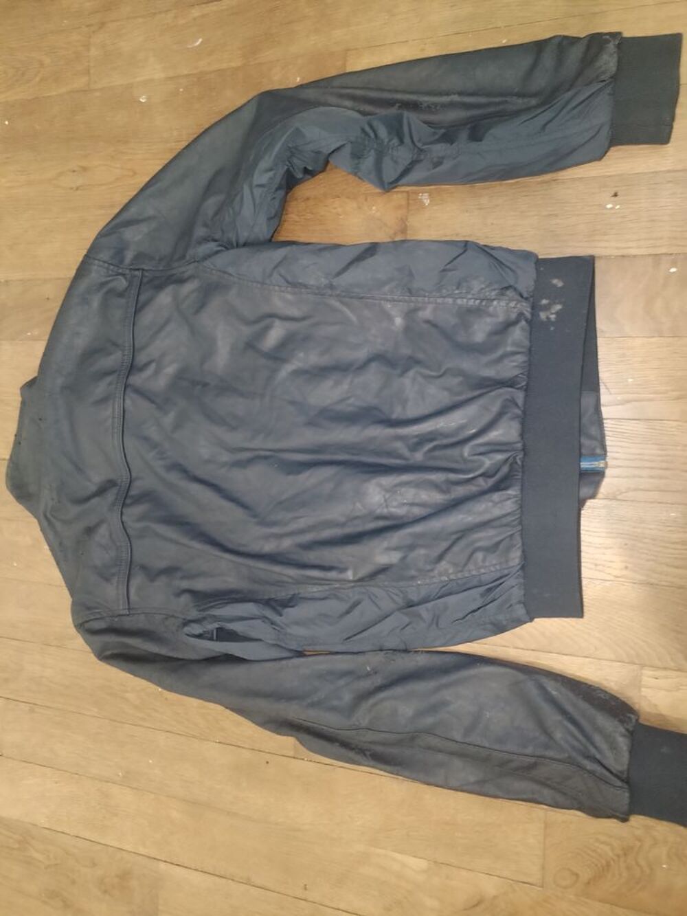 Blouson simili cuir (Taille S) abim&eacute; id&eacute;al travaux 0.50 € Vêtements