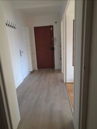  Appartement � vendre 4 pi�ces 77 m� Saint-priest