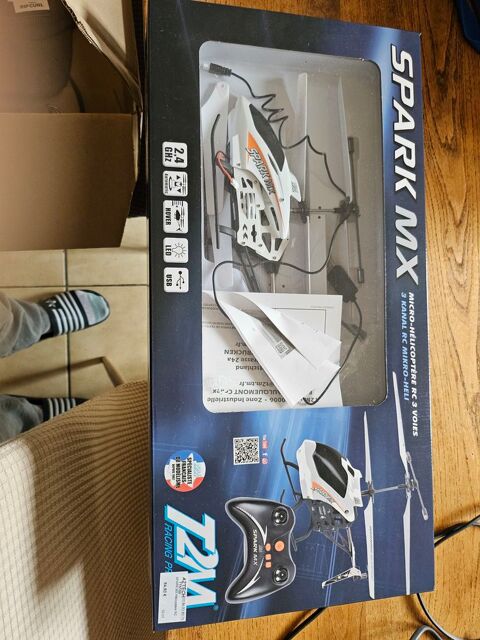 H�licopt�re 35 L'Isle-sur-Serein (89)