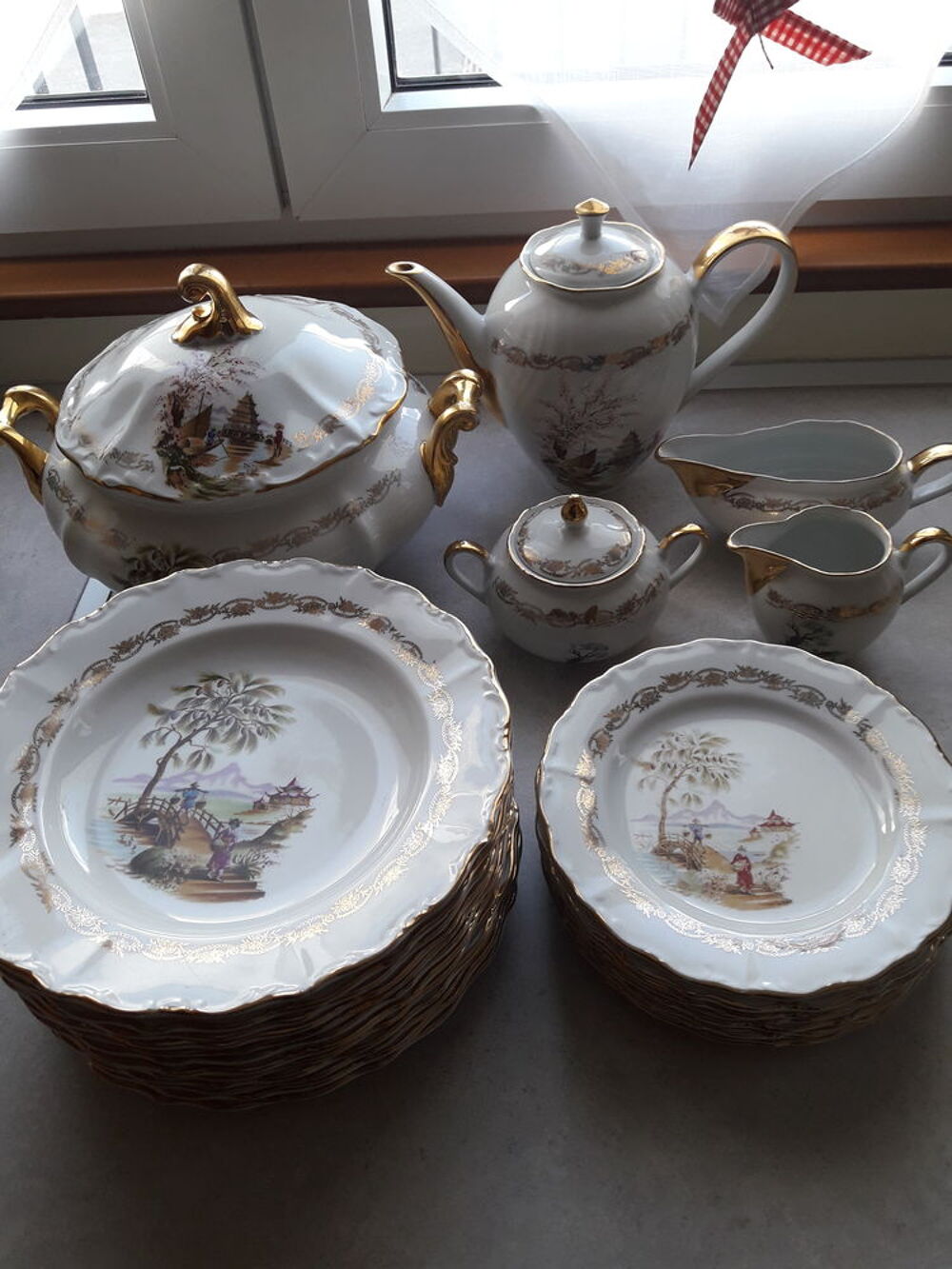 service cuisine bon &eacute;tat v&eacute;ritable porcelaine Matériel informatique