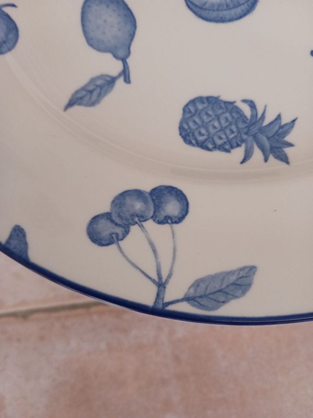 Lot de 10 assiettes Electroménager