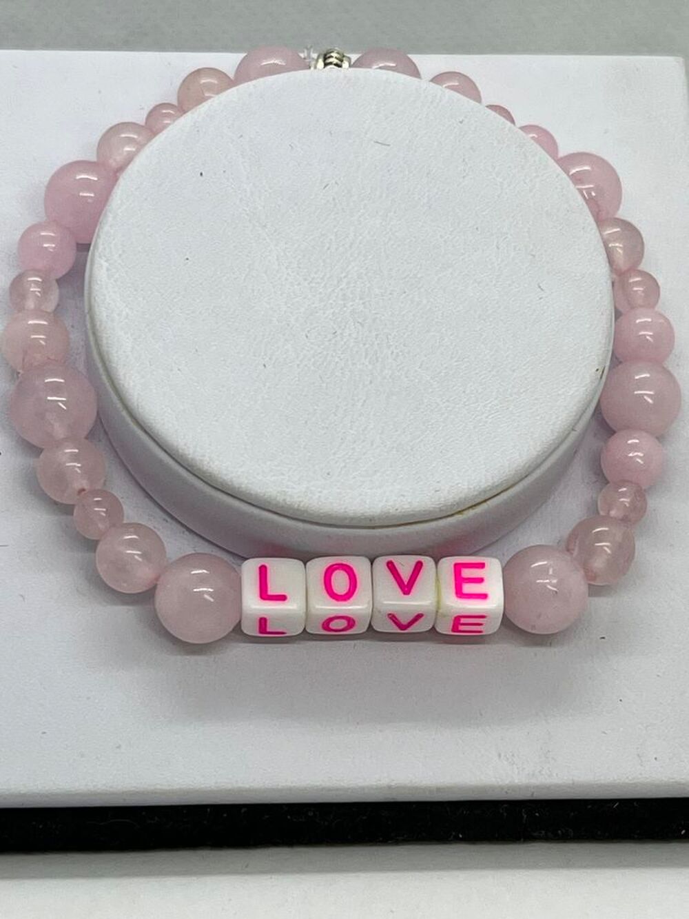 bracelet en v&eacute;ritable Quartz rose LOVE Bijoux et montres