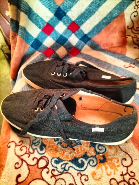 Basket toile esprit pointure 42 tr�s bon �tat 14 Cachan (94)