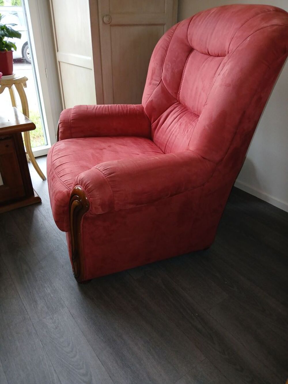 fauteuil tissu peau de p&egrave;che
NOUVEAU PRIX 15€ Meubles