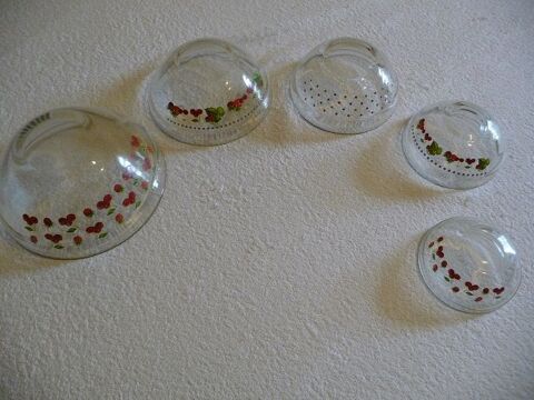 5 saladiers verre d�cor� avec couvercles - NEUFS 20 Celles-sur-Belle (79)