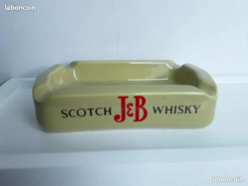 1 cendrier publicitaire scotch whisky j&amp;b Décoration