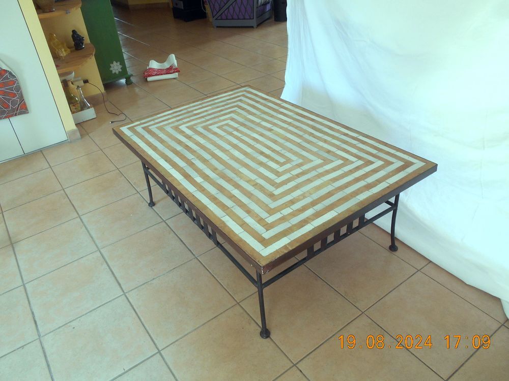 TABLE BASSE FER FORGE ET ZELLIGE Meubles