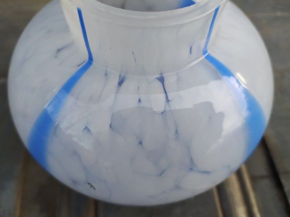 Vase Boule Verre de Clichy vers 1930 Art D&eacute;co 
Décoration