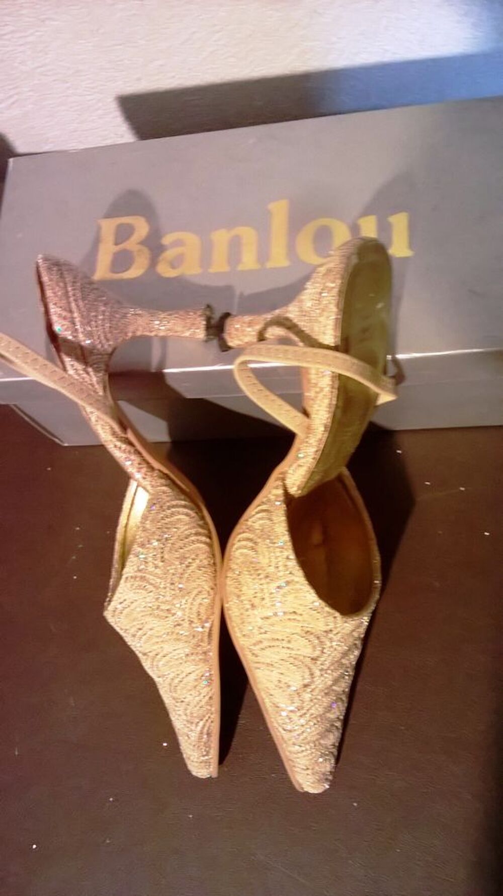 CHAUSSURE FEMME T. 39 Chaussures