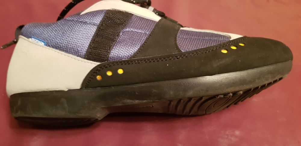 Chaussures v&eacute;lo. Vélos