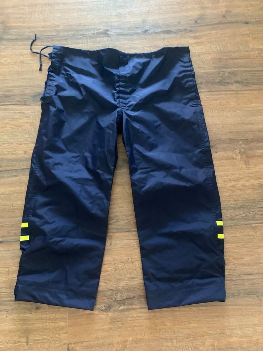 Pantalon imperm&eacute;able ajustable Vêtements