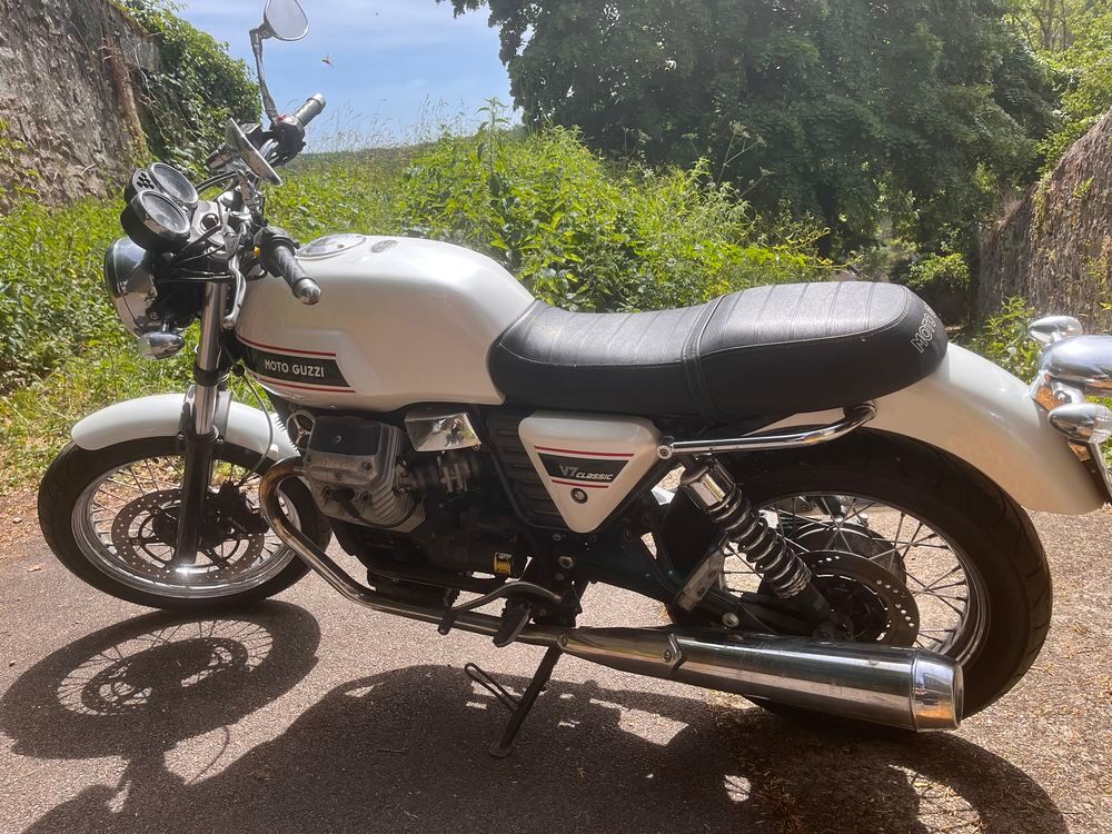 MOTO GUZZI 2011 occasion 89200 Avallon