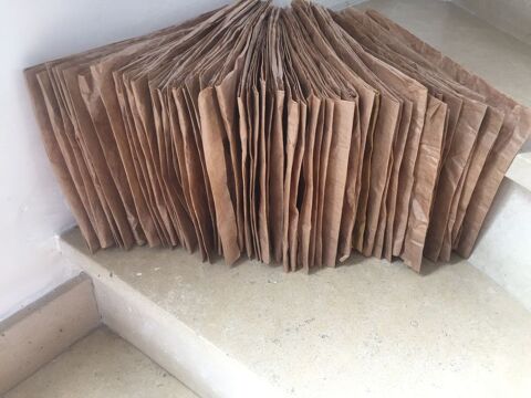 60 sacs papier  fentre 1 Soissons (02)