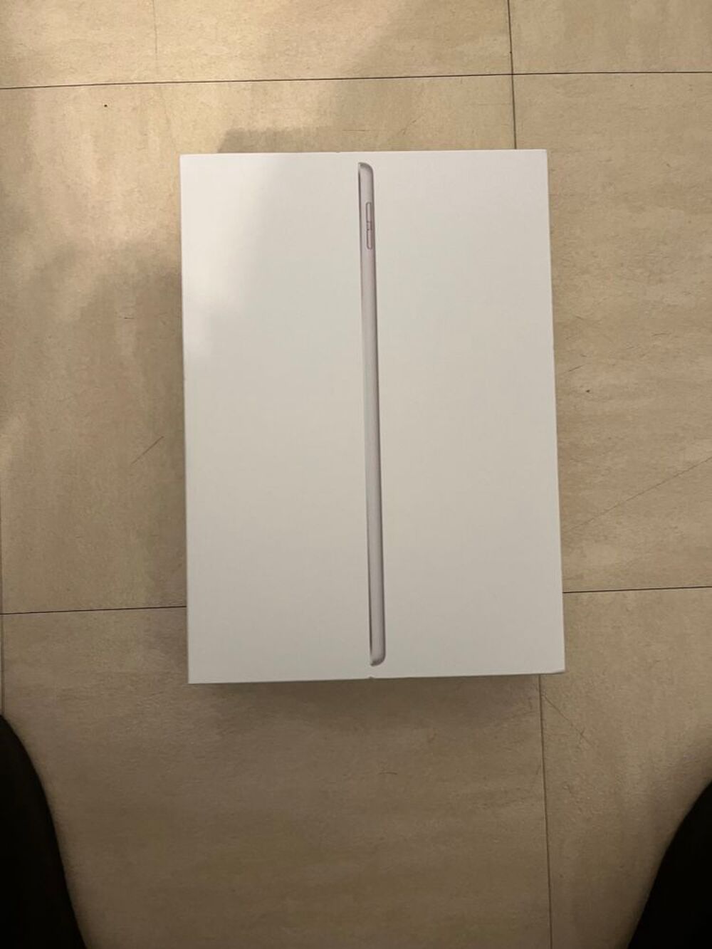 Ipad 9&egrave; g&eacute;n&eacute;ration 10.2 JAMAIS UTILISER WIFI 64Go Apple Téléphones et tablettes