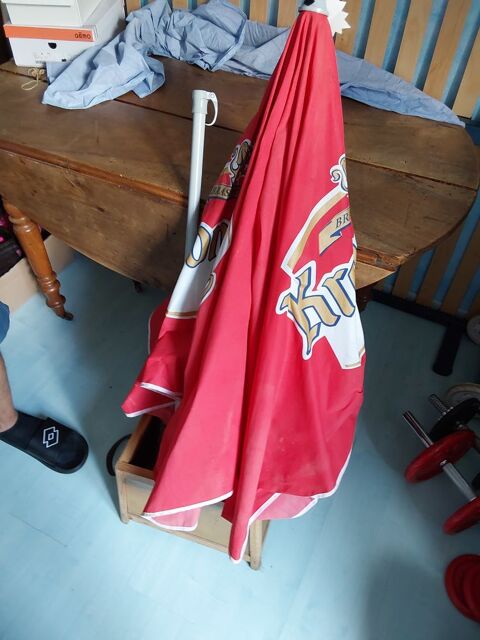 PARASOL PUBLICITAIRE 4 Chalon-sur-Sa�ne (71)