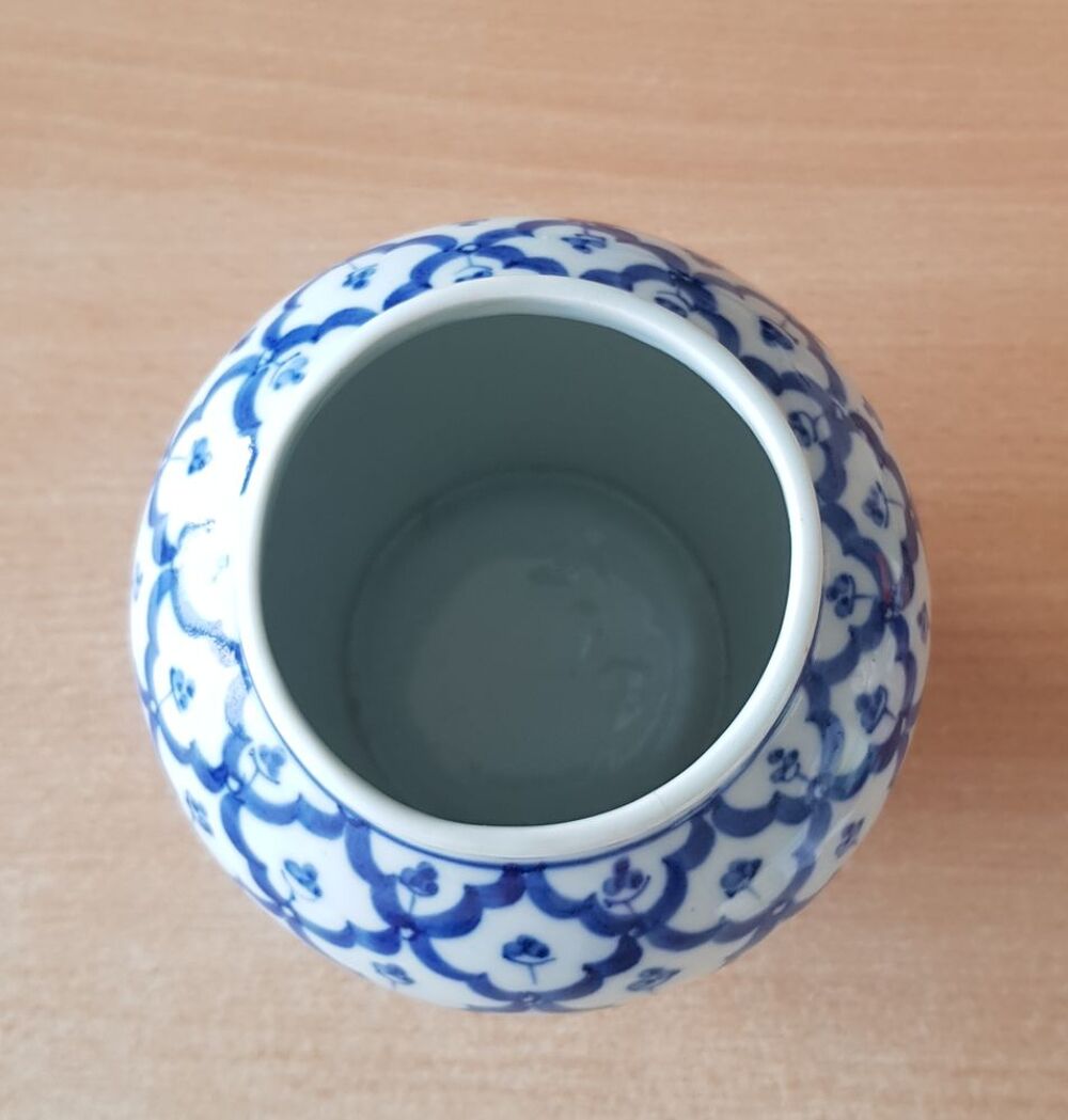 vase en c&eacute;ramique &eacute;maill&eacute;e d'inspiration asiatique 
chinois Décoration