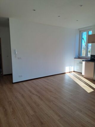  Appartement à louer 3 pièces 58 m²