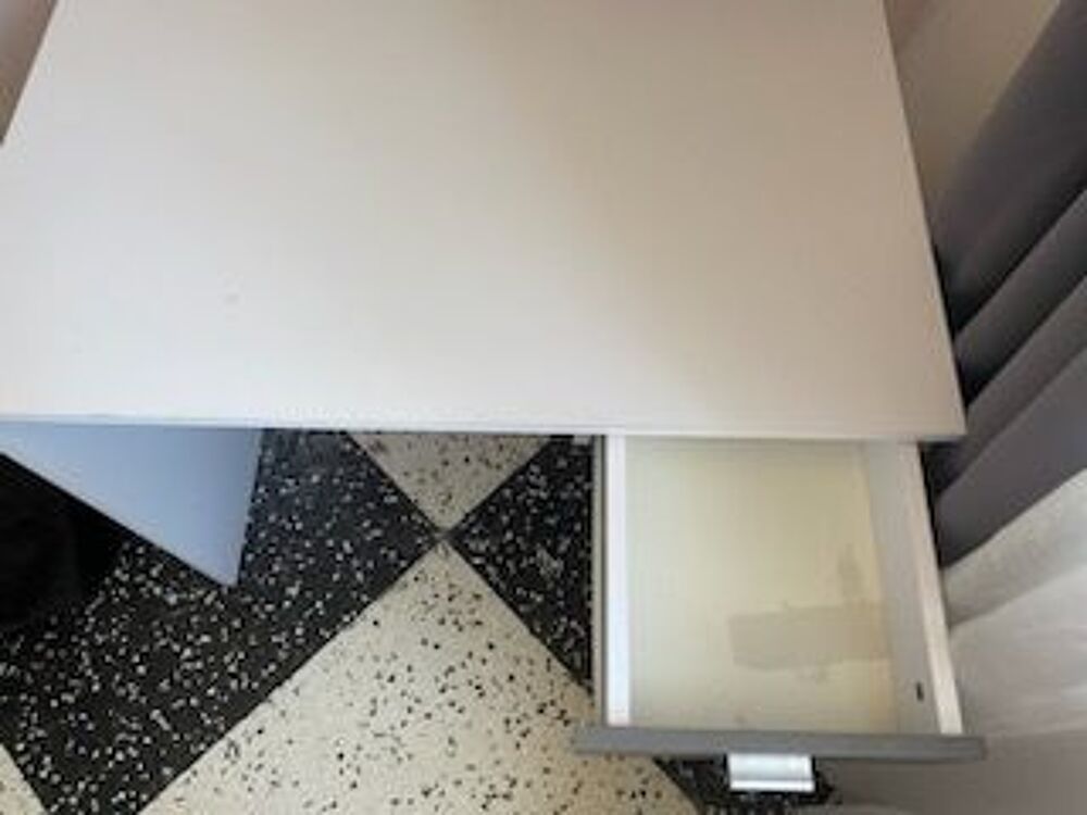 Bureau et chaise Meubles