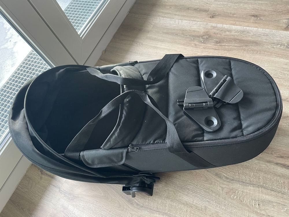 Poussette YOYO 3 en 1 Pu�riculture