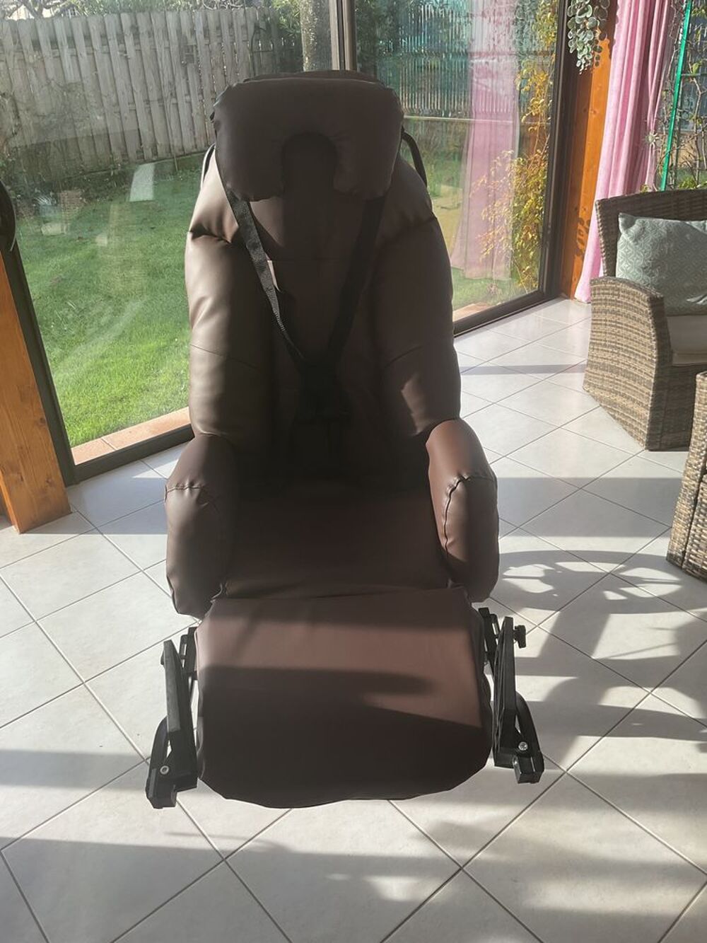 Fauteuil roulant Meubles