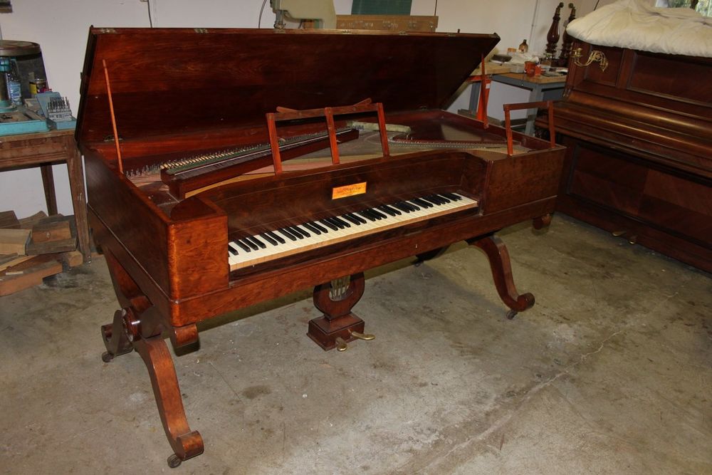 Piano pianoforte carr&eacute; Ignace Pleyel 178 x 79 cm de 1848 Instruments de musique
