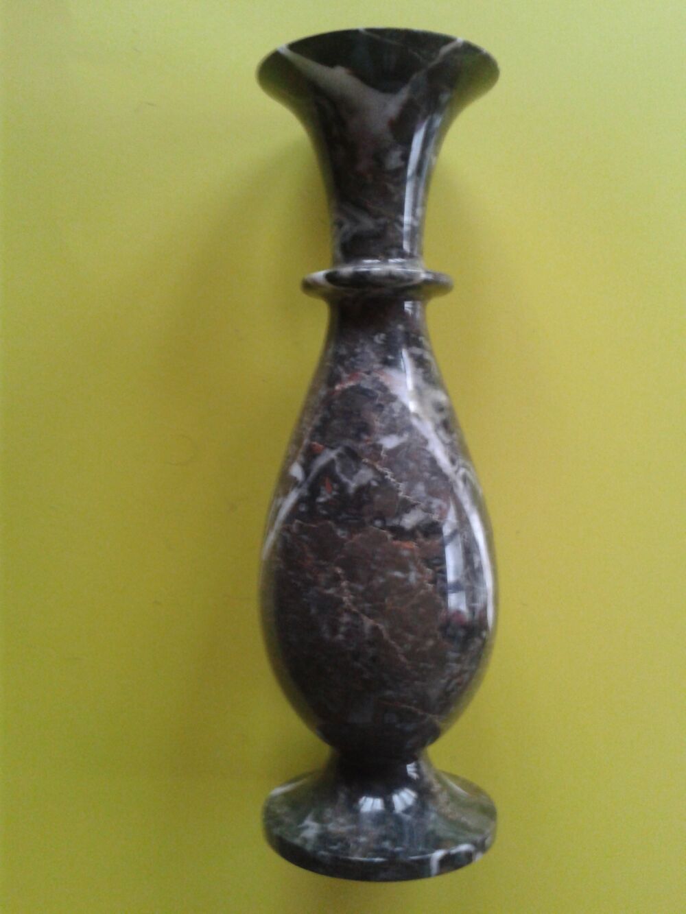 Vase soliflore porte fleur en marbre gris poli Décoration