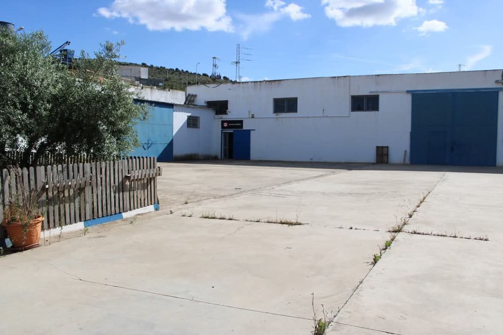 Vente Atelier Atelier/Usine proche Tunis Écharcon