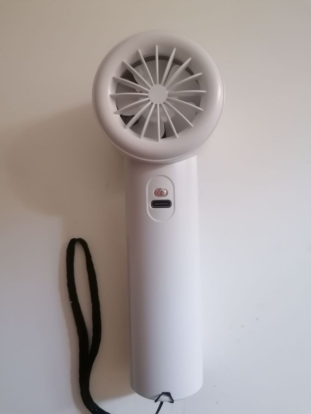 Ventilateur &agrave; main Electroménager